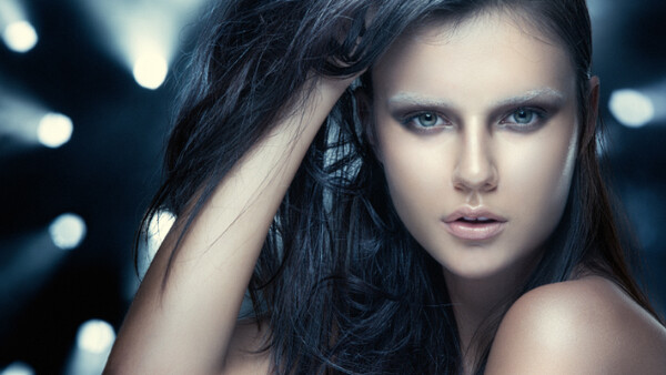 Unique Beauty - Lighting Out Of The Box