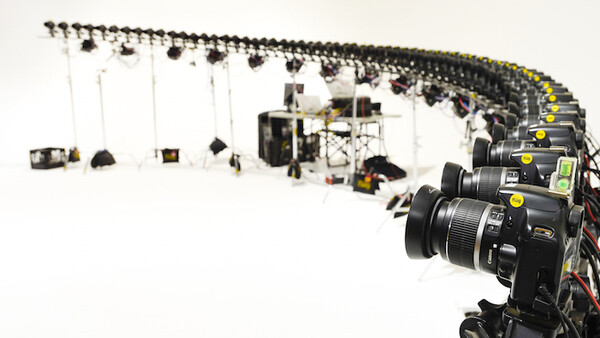 The Flüg Bullet-Time Photo Booth Wins Over PPE 2014