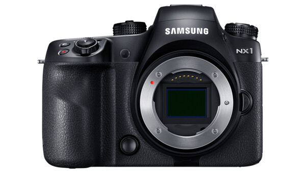 The Samsung NX1 Arrives in Stores Just in Time for the Holidays