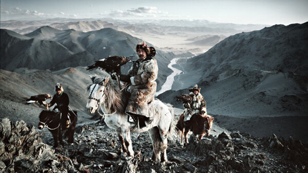Photographer Criticized  for Stylized Portrayal of Indigenous Cultures