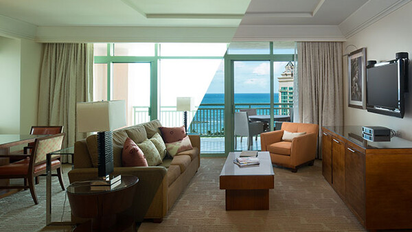 How to Photograph and Retouch a Hotel Room in 15 Minutes