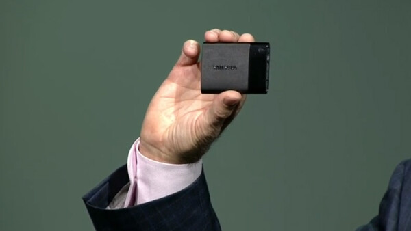 Samsung Announces the T1 - a Portable SSD Drive the Size of a Business Card