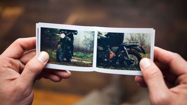 Matthew Jones Stands Out to Photography Clients with His Pocket Portfolio