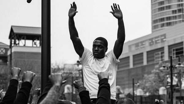 The Young 'Amateur' Photojournalist Whose Work Has Been Heard Around The World