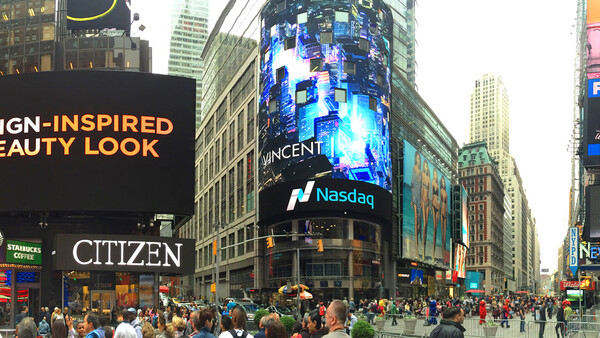 Get Your Photos Up On Times Square Billboards On Monday – For Free