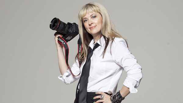 Live Twitter Chat with Photographer Polina Osherov on What It Takes to Build in a Small Creative Market
