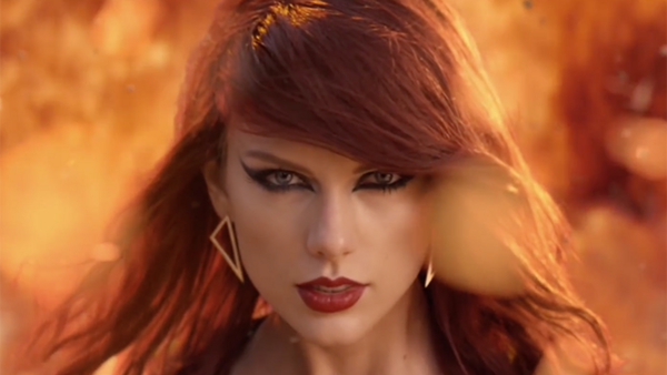 Photographer Calls Out Taylor Swift Over Hypocritical Rant