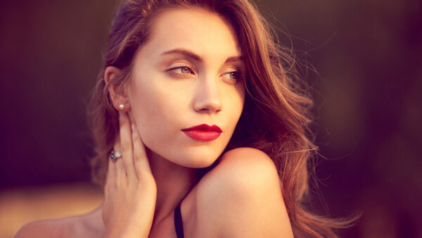 The Quick and Not Too Dirty Way to Clean Skin in Photoshop