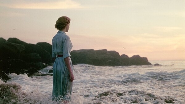 A Photographer's Journey to #FindTheGirlsOnTheNegatives [Interview]