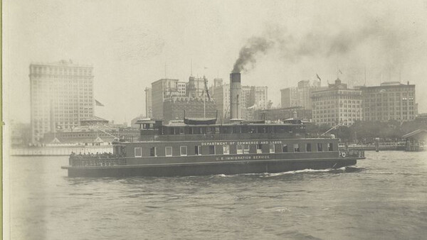 Photos Show Immigrants as They Arrived on Ellis Island
