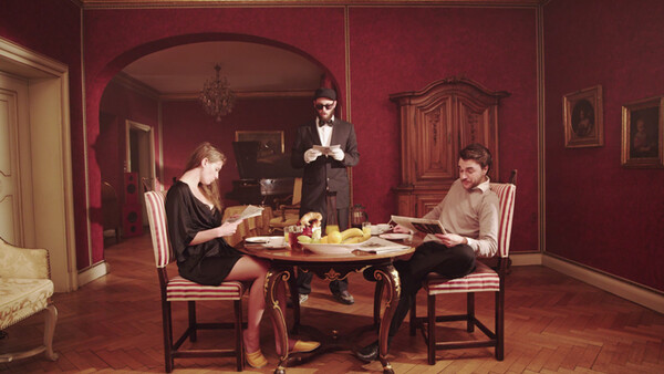 One of the Best Presented Lighting Tutorials We've Ever Seen (Three Scenes in One Room)