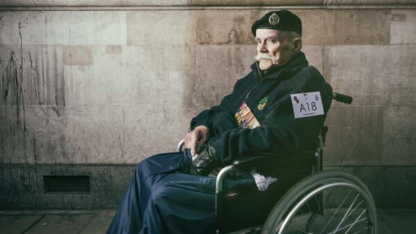 How an English Photographer Showed Thanks to His Country's Veterans