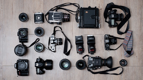 5 Non-Gear Gifts for Photographers