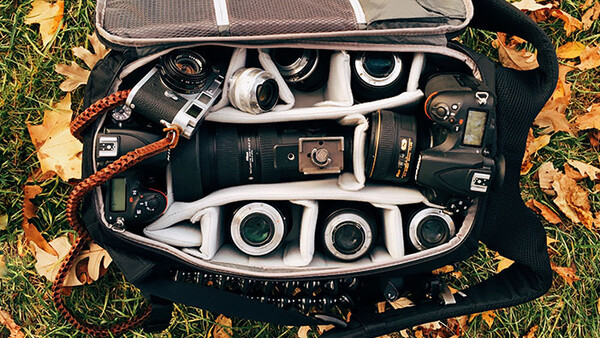 Fstoppers Reviews the Incase DSLR Pro: One Camera Bag to Rule Them All?
