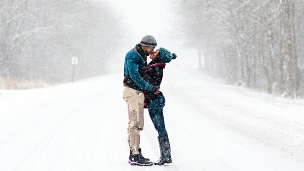Photographer and Engaged Couple Brave Blizzard Conditions for Memorable Photoshoot