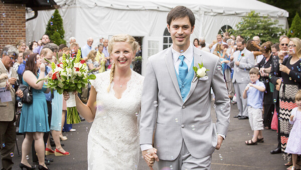 Vogue Magazine Claims You Don't Need a Professional Wedding Photographer