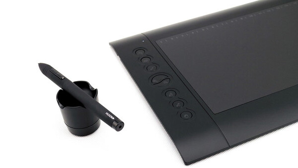 Fstoppers Reviews the Huion H610 Pro Graphics Tablet