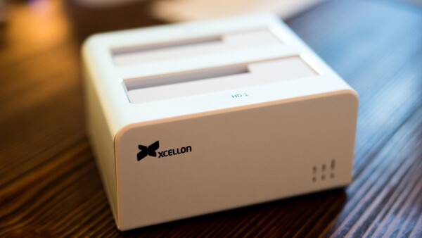 Fstoppers Reviews the Xcellon HDD RAID Docking Station