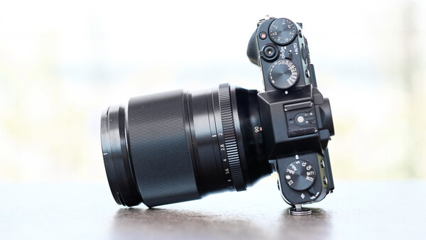 Fstoppers Reviews the Fujifilm XF 90mm f/2.0 Lens