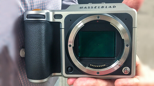 First Look: Hands-On With the Hasselblad X1D