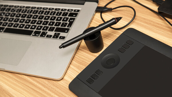 Useful Workstation Gear for Retouchers and Photographers