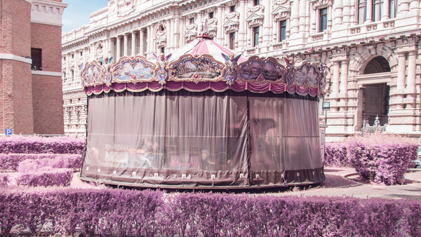 Roma Rosa: A Surreal Infrared View of Rome