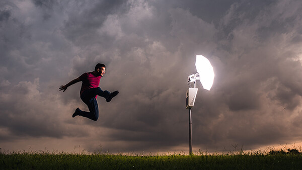 Fstoppers Reviews the Open Air Photobooth From Photobooth Supply Co. 