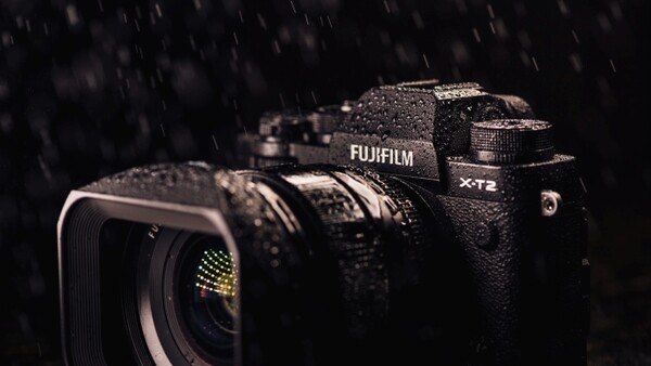 Fstoppers Reviews the Fujifilm X-T2 Mirrorless Camera