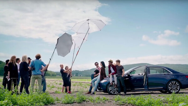 Behind the Scenes - Annie Leibovitz Photographs a Lincoln Continental Campaign