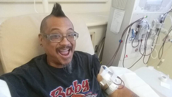 Photographer Seeks Live Organ Donor for Life-Saving Transplant