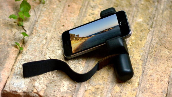 Fstoppers Reviews the Shoulderpod S1: A Minimalist iPhone Videography Rig