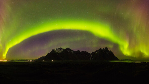 Reconnecting With The Beauty of The Pure Black Night Sky In The Age of Light Pollution