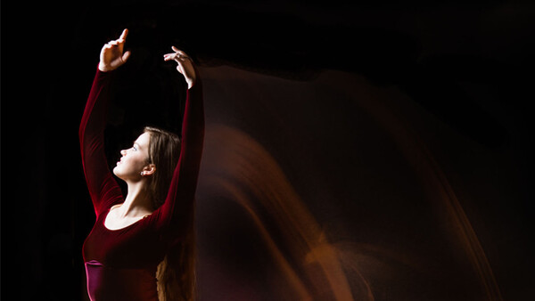 BTS: Combining Strobe and Continuous Lighting for a Dancer Studio Portrait