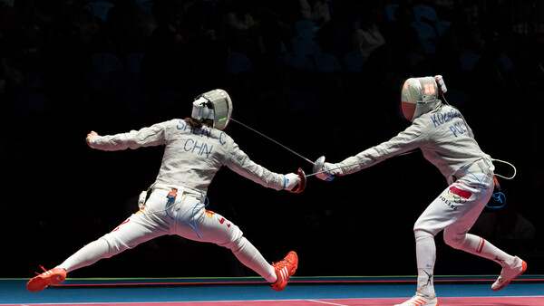 What It's Like Photographing Olympic Fencing