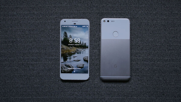 Fstoppers Reviews the Google Pixel, a True iPhone Killer
