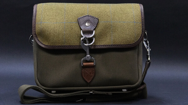 Fstoppers Reviews the Hawkesmill Small Camera Bag