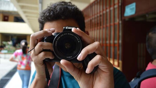 Palestinian Photographer Misses World Press Photo Event Thanks to Trump Ban