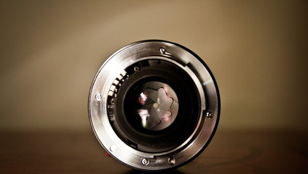 Photography Beyond Zooms: Why Your First Prime Should Be a Fast 35mm