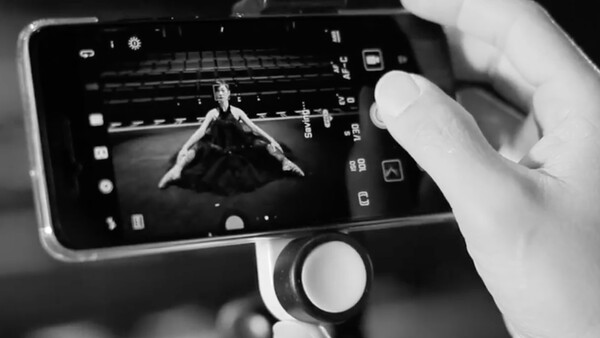 Taking Professional Portraits with a Mobile Phone