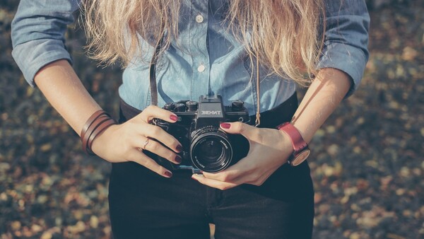 Free Webinar Hosted By Lindsay Adler on May 1: RSVP