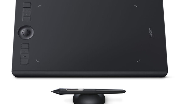 Fstoppers Reviews the 2017 Wacom Intuos Pro Tablet