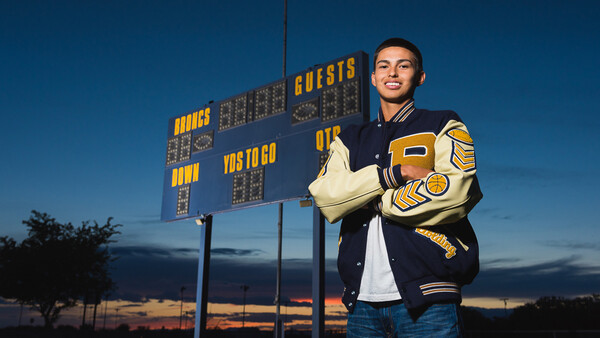 Using an Extra Speedlight to Illuminate Your Setting