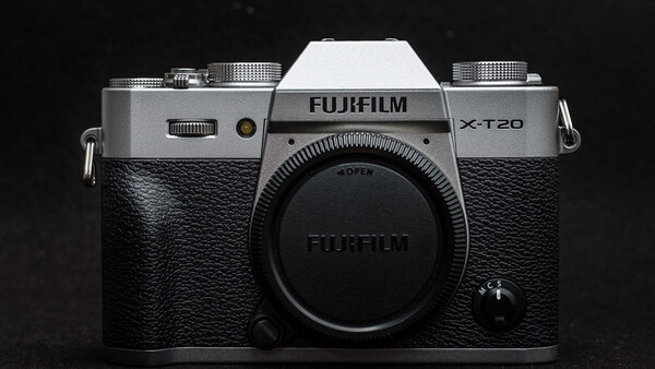 Fstoppers Reviews the Fujifilm X-T20 Mirrorless Camera