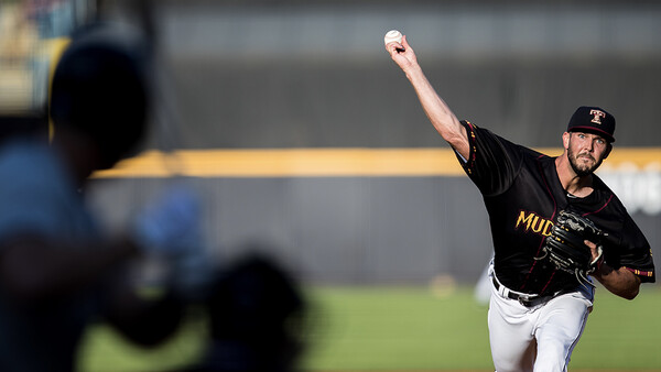 10 Things I Learned Shooting My First Professional Baseball Game
