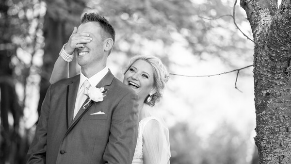 Wedding Photographers And Videographers Need to Stop Blaming Each Other
