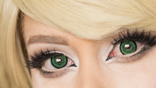 Quick Eye Retouching Tip for Removing Redness