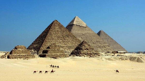 Australian Photographer Speaks in Defense of His Nude Egyptian Temple Shoot
