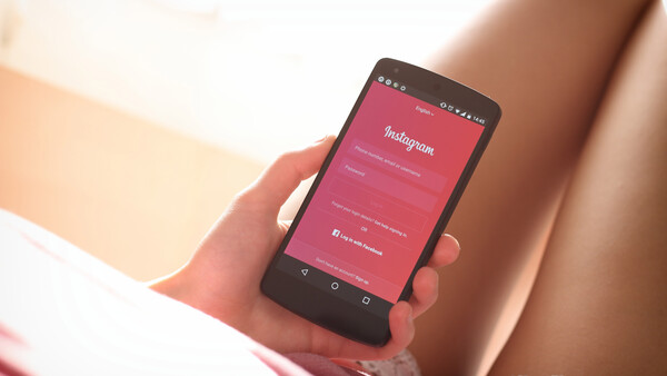 Some Users Can Now Post Instagram Stories Directly to Facebook