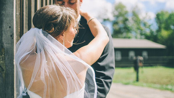 Five Tips to Find Music for Your Wedding Video