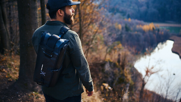 Fstoppers Review the Perfect Bag for Your DJI Mavic, the Miggo Agua Stormproof Drone Lander